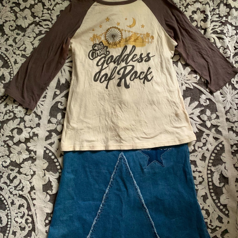 Spell Gypsy Ashbury Maxi Skirt XS & Goddess of Rock Ranglan tee XS